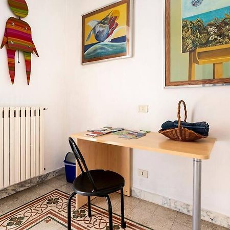 View Sea Room - Appartamento Condiviso Бари Экстерьер фото